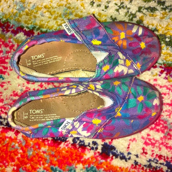 Toms girls shoes - Picture 1 of 3